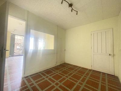 Magasins - 2 pièces