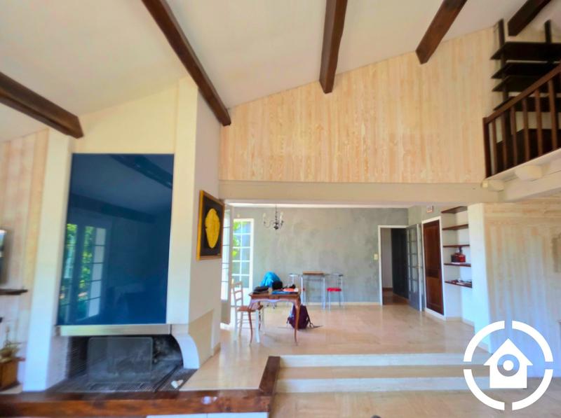 Maison - 179 m² - 8 pièces