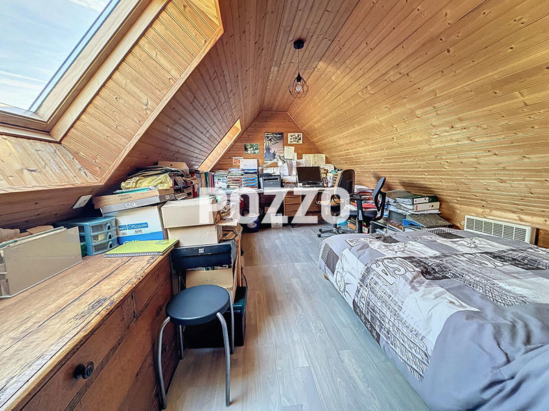 Maison - 330 m² - 16 pièces