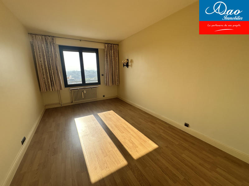 Appartement - 195 m² - 6 pièces