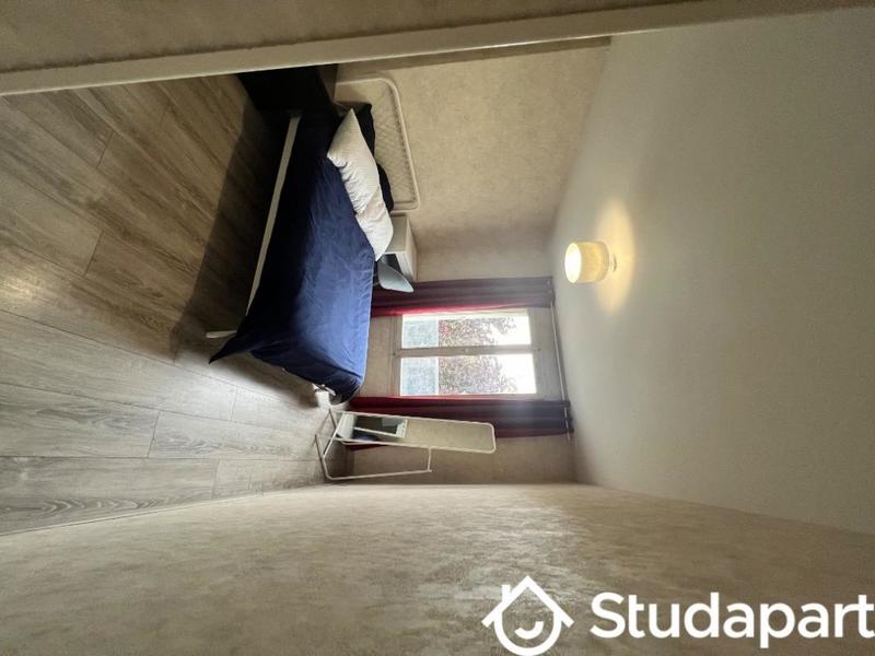 Chambre - 12 m² - 1 pièce