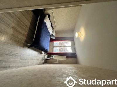 Chambre - 12 m² - 1 pièce