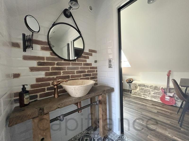 Propriété - 220 m² - 10 pièces