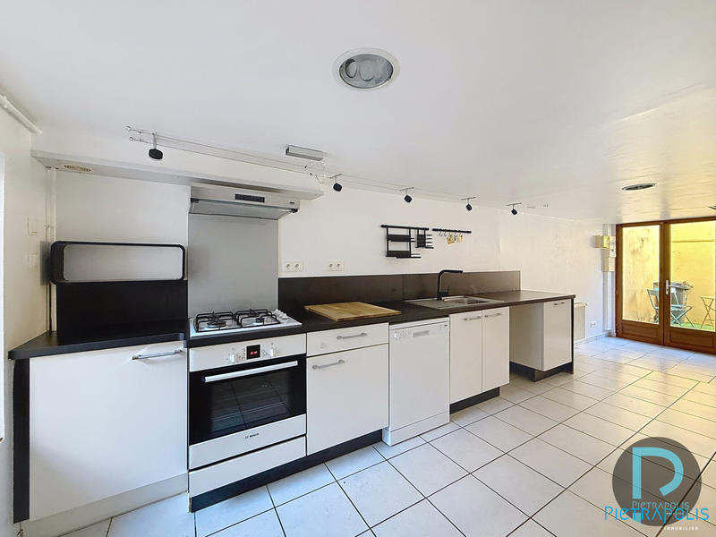 Appartement - 67 m² - 4 pièces