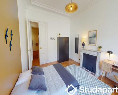 Chambre - 125 m² - 1 pièce