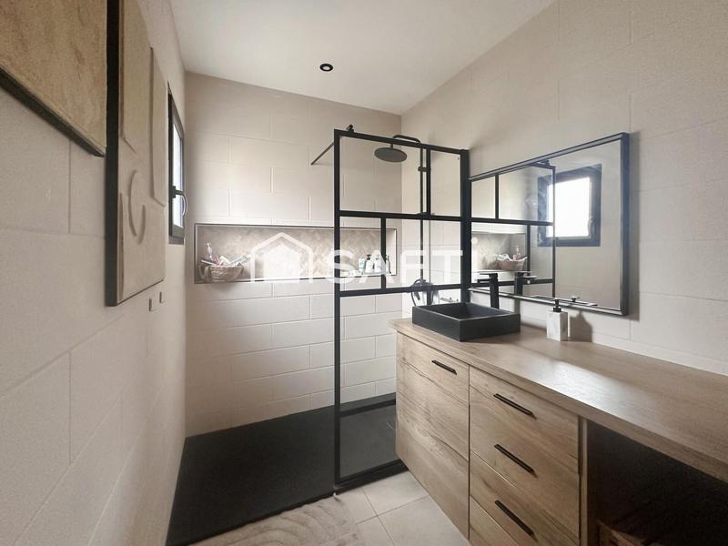 Maison - 226 m² - 6 pièces