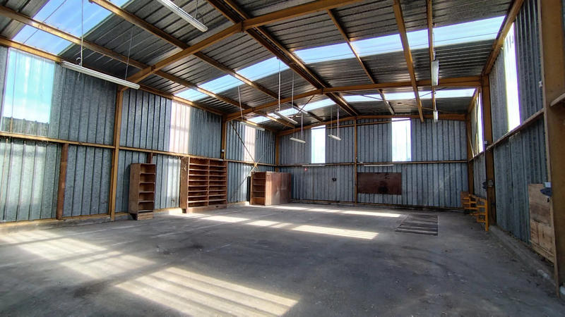 Entrepôt - 4 600 m²