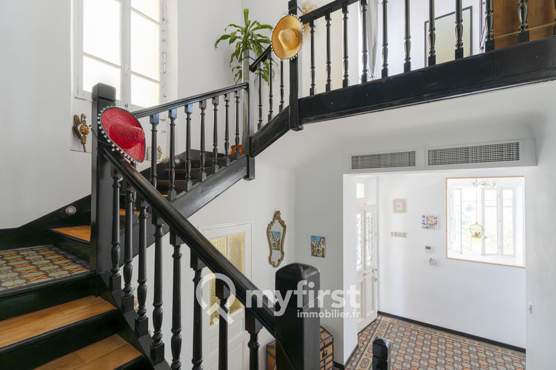 Maison - 207 m² - 6 pièces