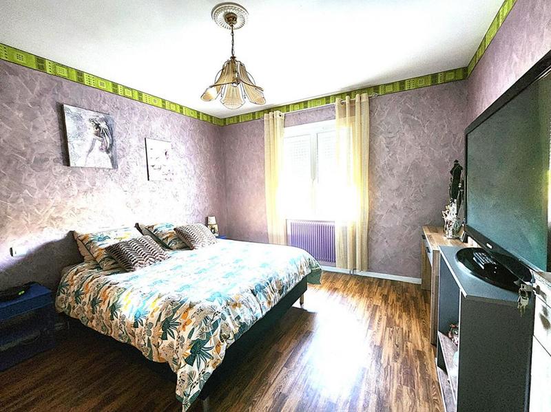 Maison - 230 m² - 6 pièces