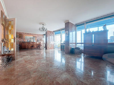 Appartement - 98 m² - 3 pièces