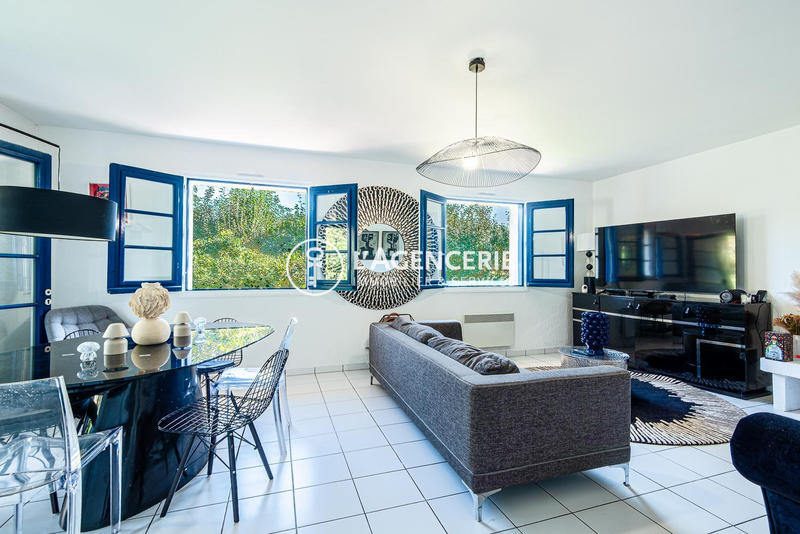 Maison - 137 m² - 5 pièces