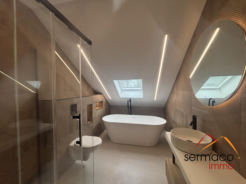 Maison - 200 m² - 6 pièces