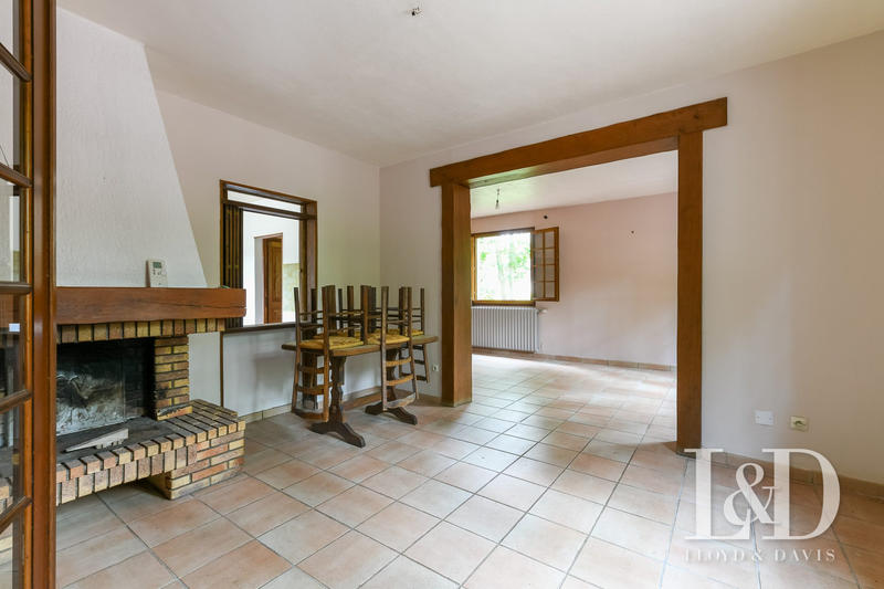 Maison - 310 m² - 14 pièces