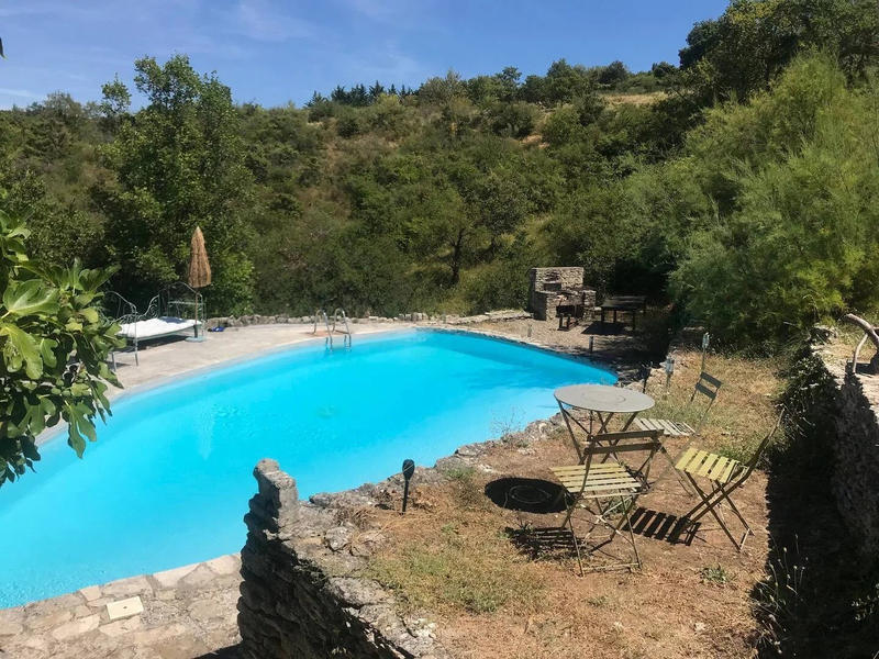 Mas - 274 m² - 10 pièces