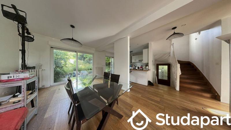 Chambre - 114 m² - 1 pièce