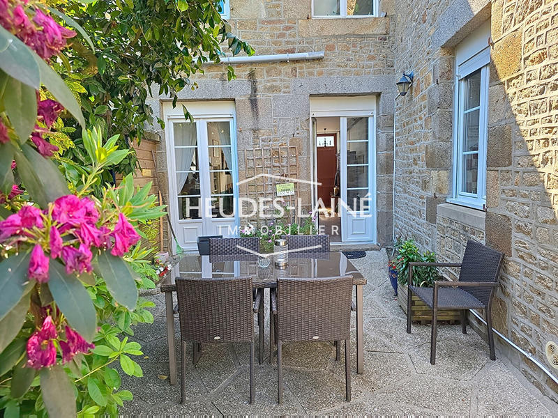 Maison - 166 m² - 7 pièces