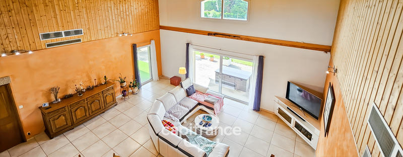 Maison - 182 m² - 4 pièces