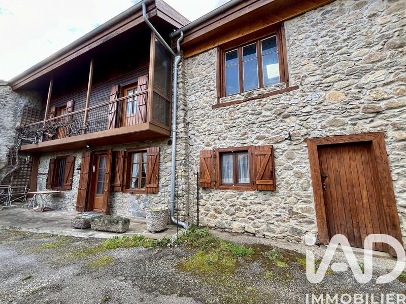 Maison de village - 123 m² - 6 pièces