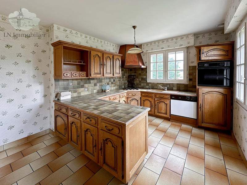 Maison - 172 m² - 9 pièces