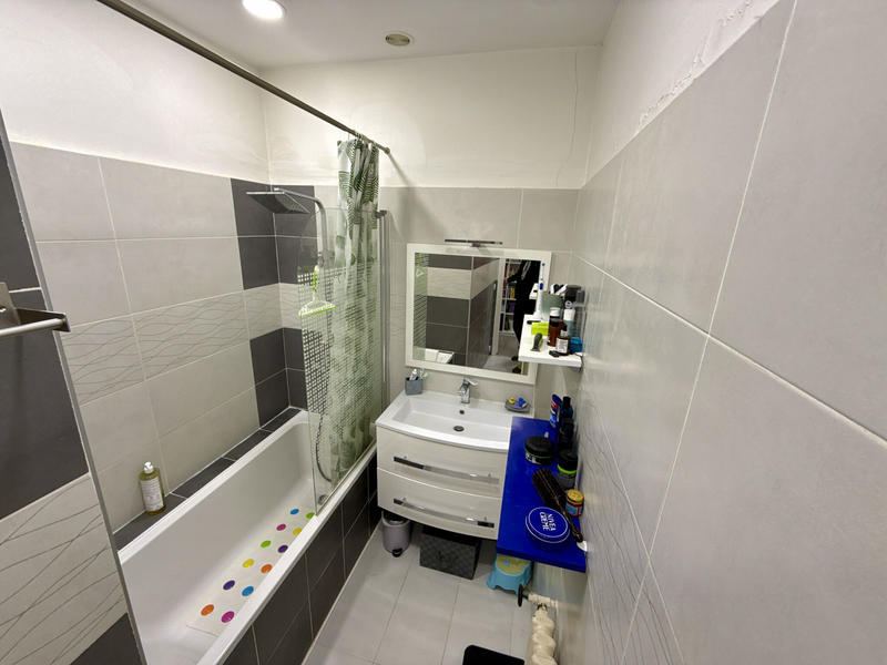 Appartement - 100 m² - 4 pièces