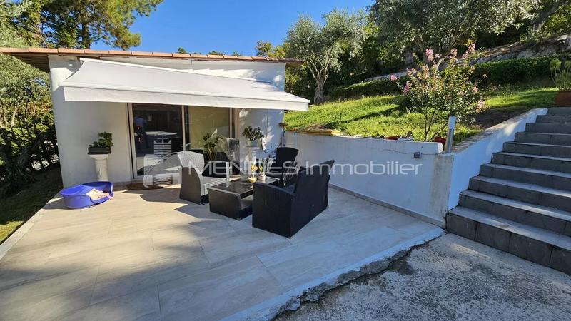 Villa - 353 m² - 6 pièces