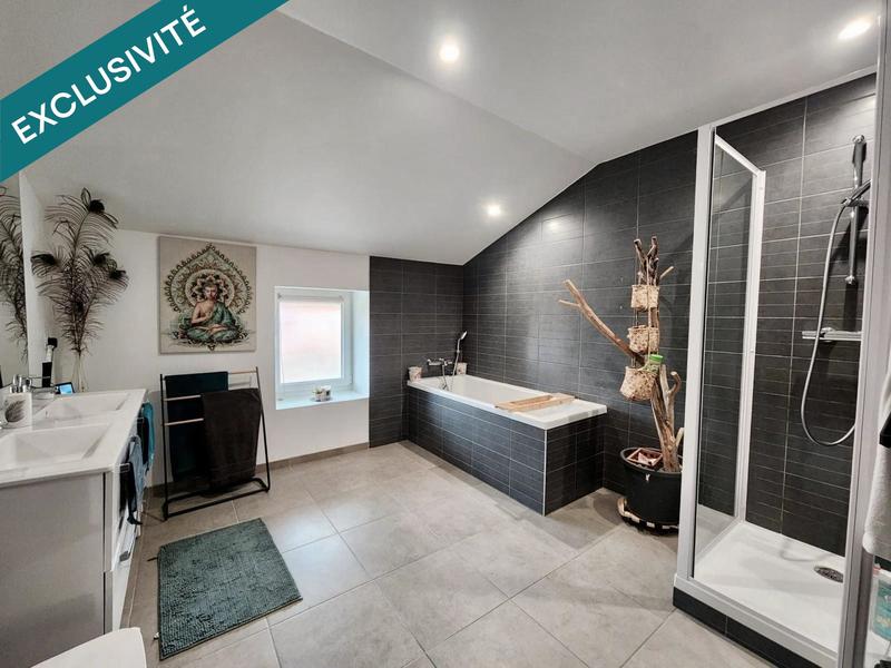 Appartement - 142 m² - 6 pièces