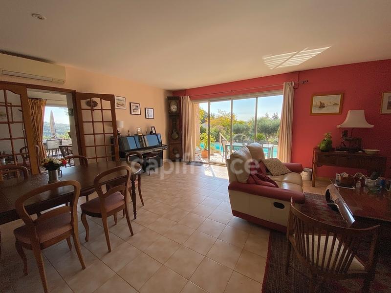 Maison - 140 m² - 7 pièces