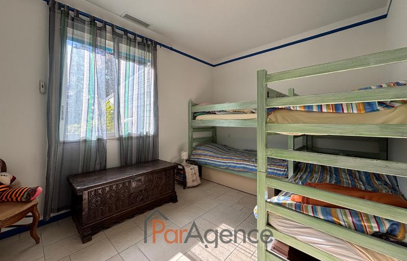 Maison - 235 m² - 6 pièces