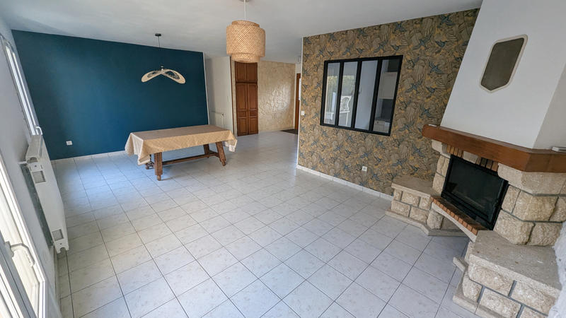 Maison - 1 395 m² - 7 pièces