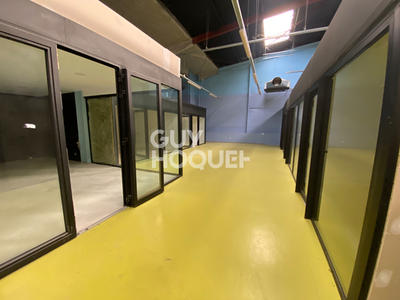 Local commercial - 600 m² - 2 pièces