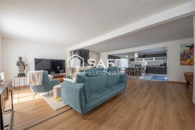 Maison - 208 m² - 7 pièces