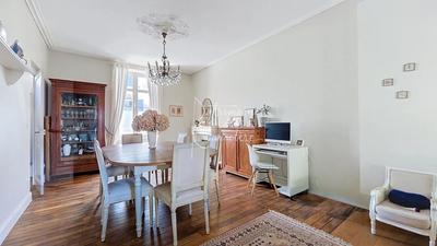 Maison de ville - 235 m² - 10 pièces