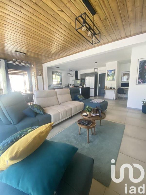 Maison - 195 m² - 6 pièces