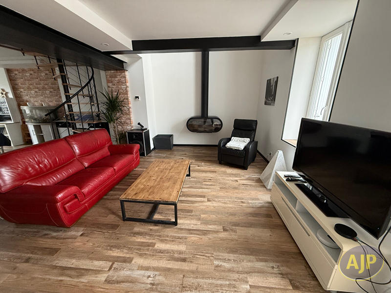 Maison - 158 m² - 7 pièces