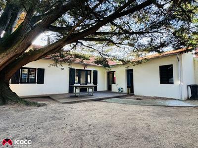 Maison - 92 m² - 5 pièces