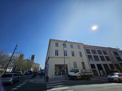 Local commercial - 219 m²