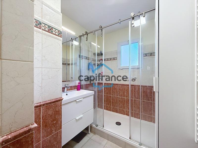 Appartement - 83 m² - 4 pièces