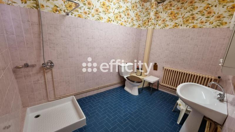 Maison - 198 m² - 10 pièces