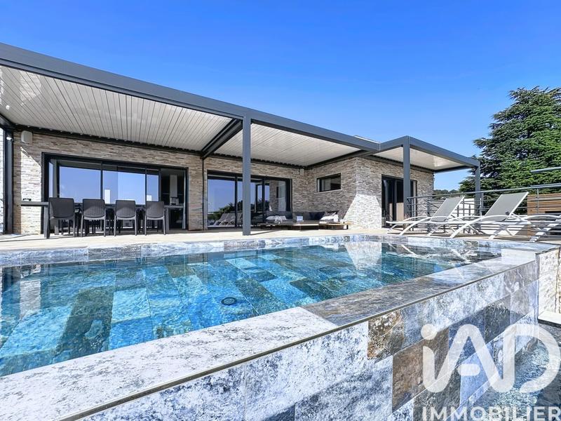 Maison de maîtres - 300 m² - 7 pièces