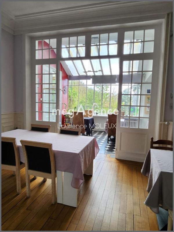 Maison - 430 m² - 12 pièces