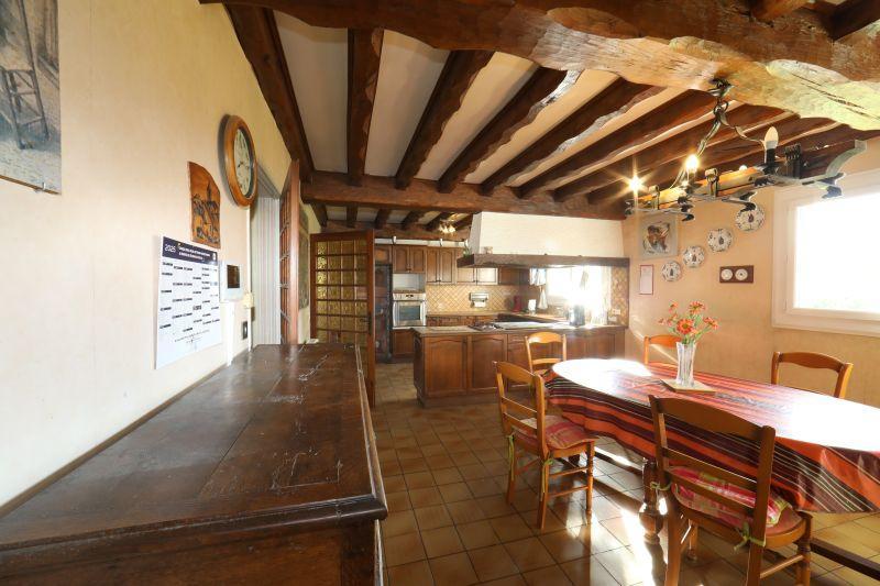 Maison - 203 m² - 7 pièces