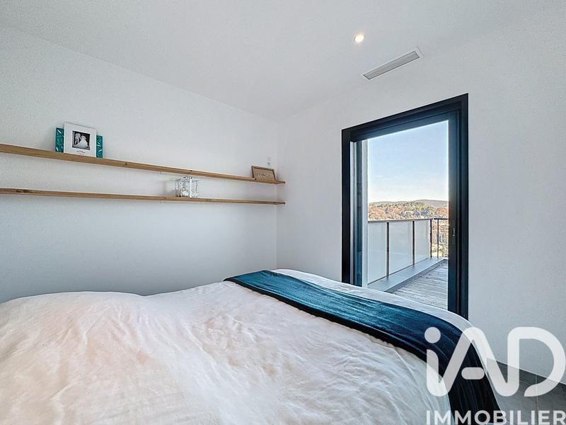 Maison - 207 m² - 8 pièces