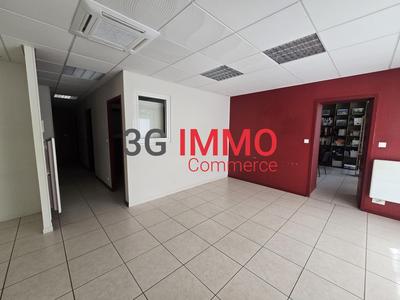 Local commercial - 93 m² - 5 pièces