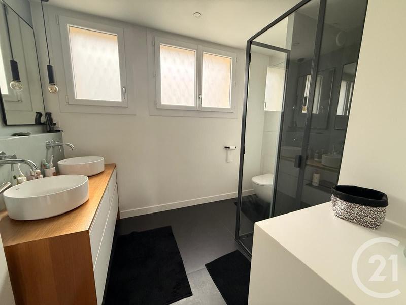 Maison - 155 m² - 8 pièces