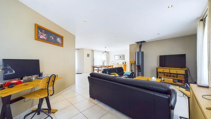 Maison - 142 m² - 6 pièces