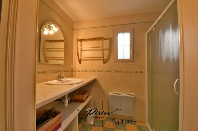 Propriété - 250 m² - 13 pièces