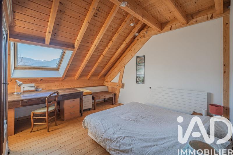Maison - 200 m² - 9 pièces