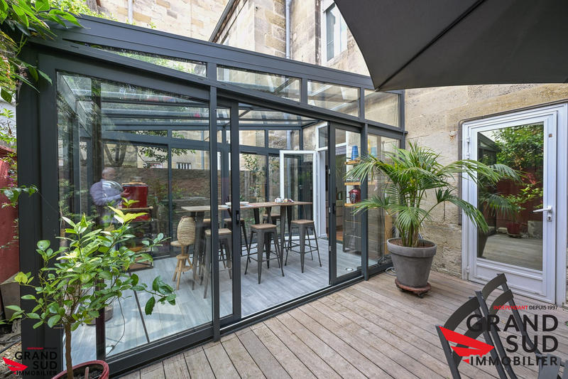 Maison - 214 m² - 7 pièces