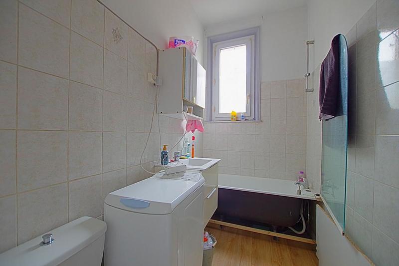 Immeuble - 84 m² - 3 pièces