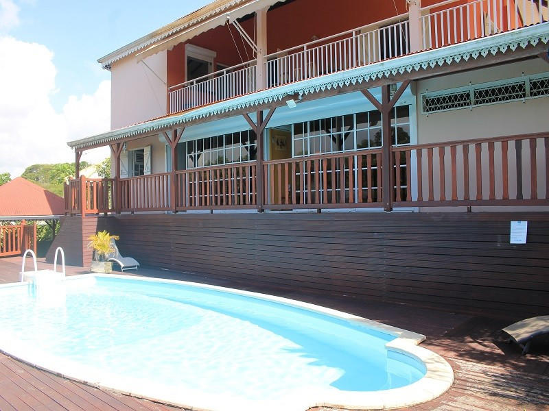 Maison - 256 m² - 7 pièces